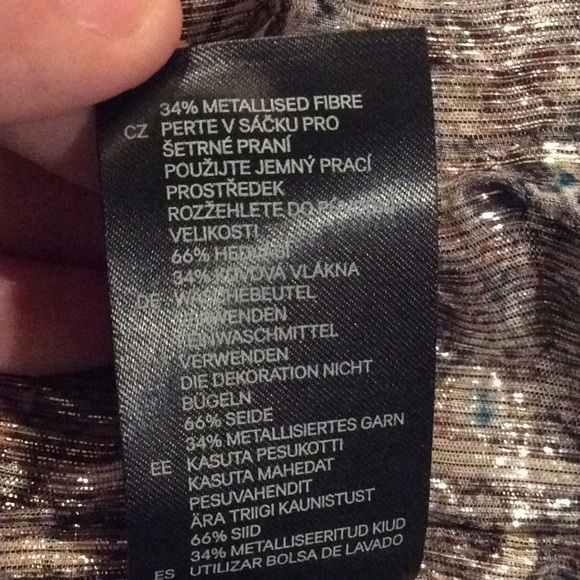 H&M metallic razor back tank top & necklace - Picture 7 of 7